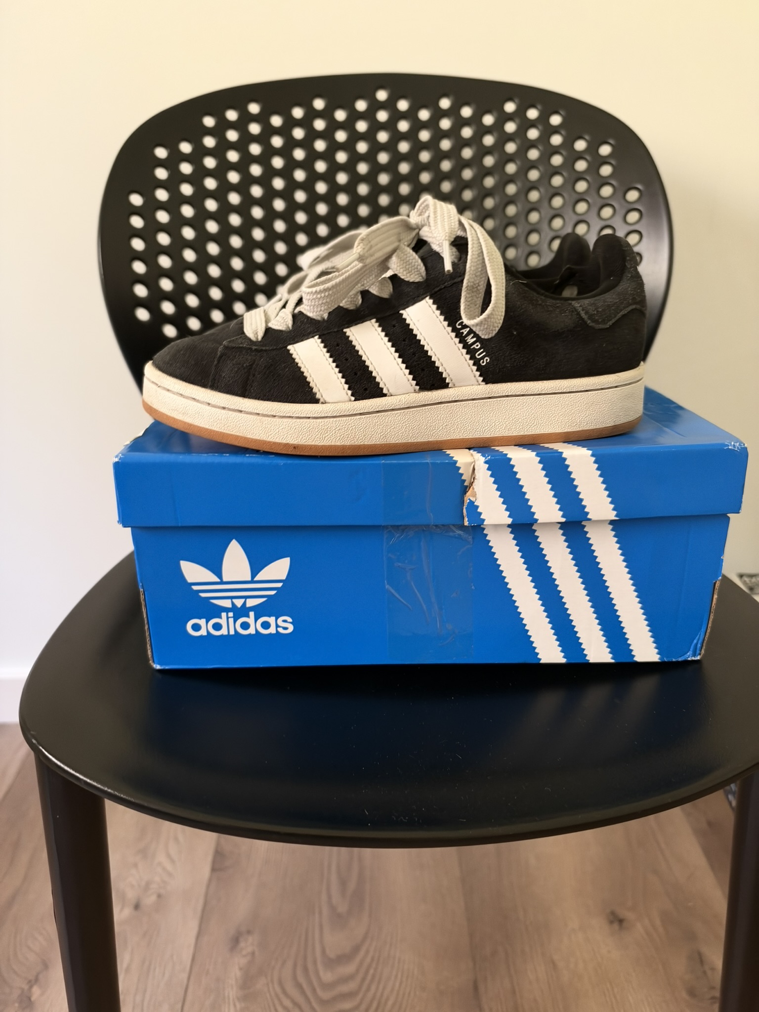 Box ADIDAS CAMPUS — buty ze zwrotów konsumenckich