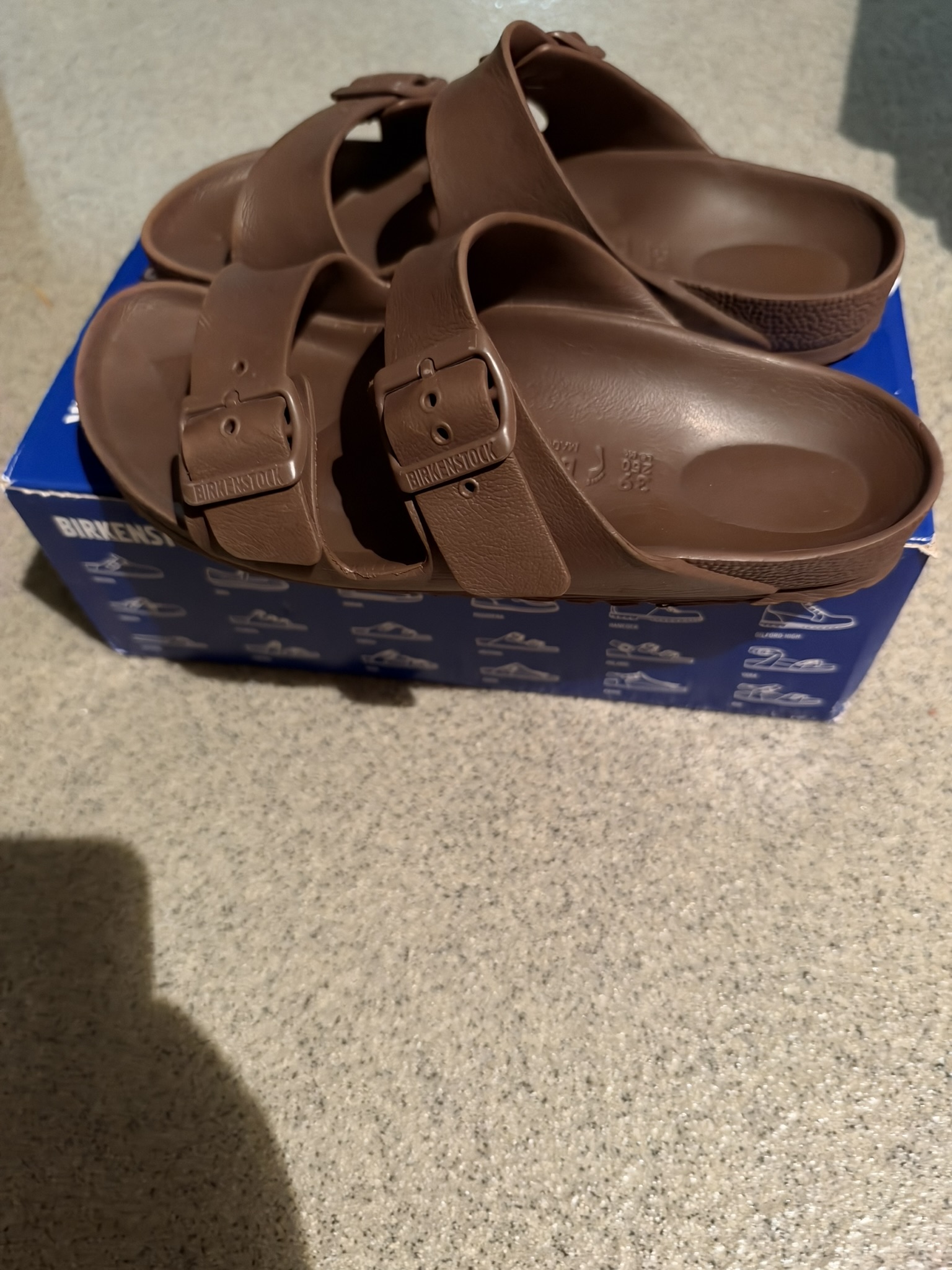 Box ADIDAS CAMPUS — buty ze zwrotów konsumenckich